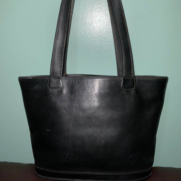 COACH VINTAGE BLACK LEATHER BLEECKER BUCKET BAG 9302 Made in United States - Picture 16 of 16